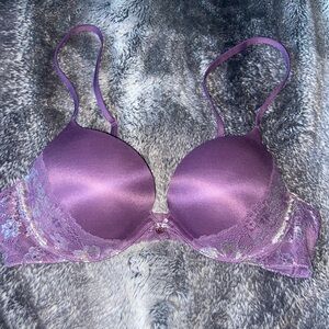 Women’s VICTORIA’S SECRET Body by Victoria Sexy Push-Up Purple Lace Bra - 36B
